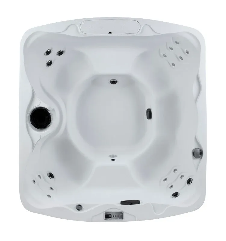 Monterey Hot Tub by Freeflow Spas