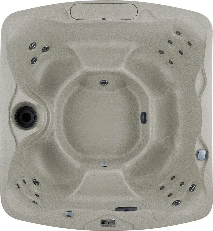 Monterey Hot Tub by Freeflow Spas