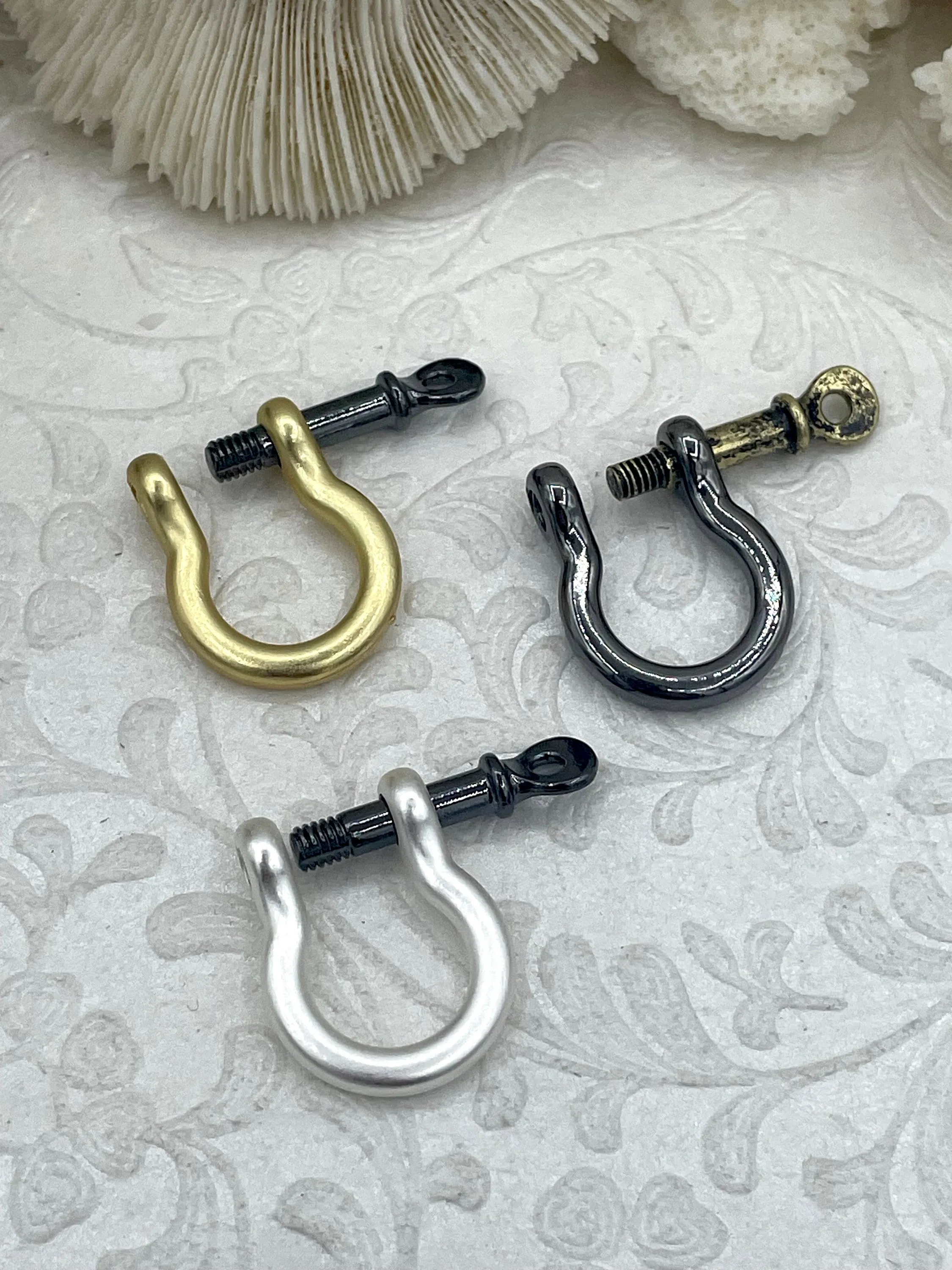 Zinc Alloy 2 Tone U Lock Clasp W/ Screw, U Shape Shackle,2 Tone Marine Shackle, Horseshoe Clasp, Anchor Carabiner, Anchor Shackle. Fast Ship